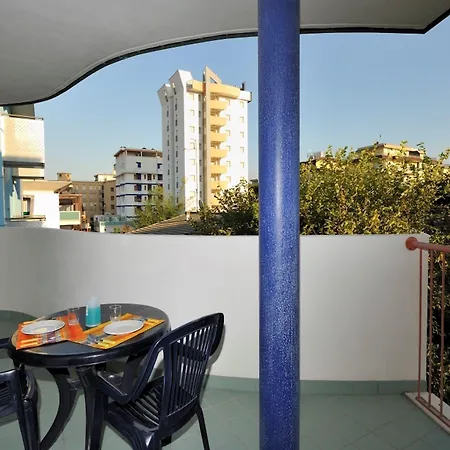 Lovely&cozy Beachside Flat - Beahost