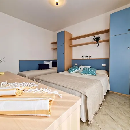 Lovely&cozy Beachside Flat - Beahost